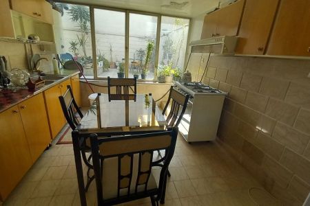 خانه مبله نزدیک باغ غدیر اصفهان - همکف