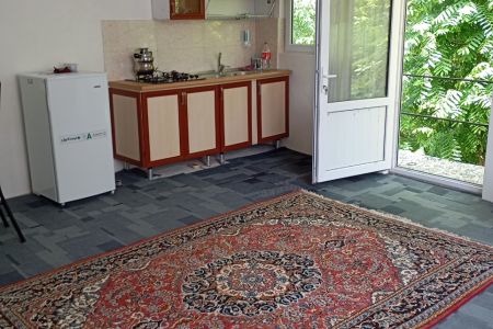 سوئیت حیاط دار در رودبار - کوکنه