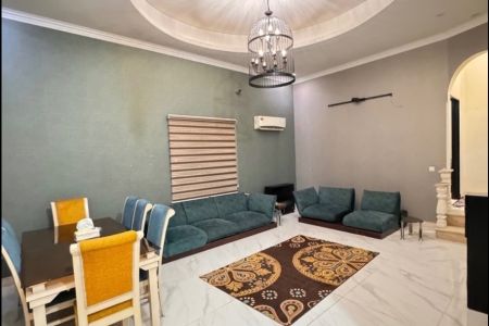ویلا با استخر و جکوزی در چهارباغ - سنقرآباد
