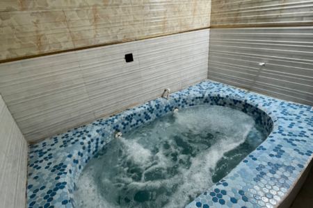 ویلا استخردار در چهارباغ - سنقرآباد