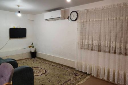 Booking a suite with a yard in Lahijan - Zameydan