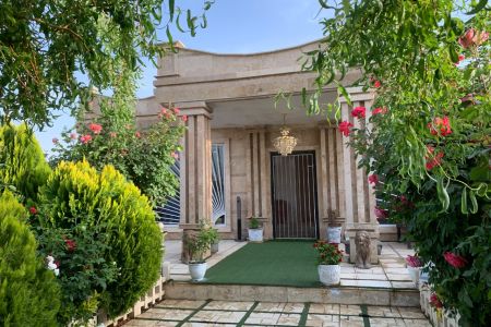ویلا استخردار در چهارباغ