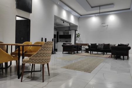 ویلا استخردار در چهارباغ