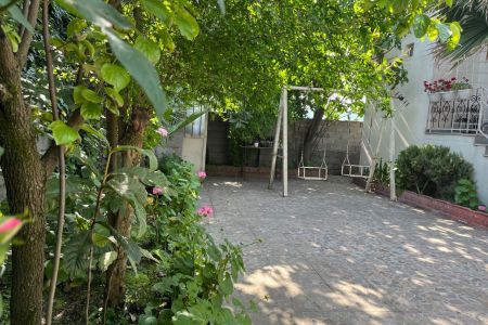 خانه ویلایی در آستارا - باغچه سرا