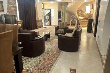 Duplex Villa in Sadra - Goyom