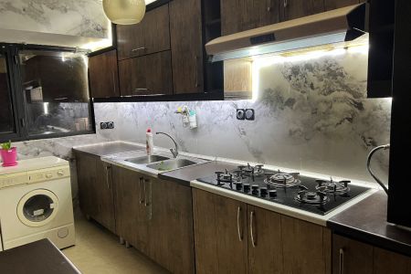 خانه مبله در شهر صدرا - بلوار پاسارگاد - ط سوم