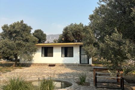 سوئیت حیاط دار در رودبار - منجیل