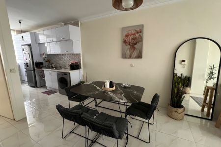 آپارتمان مبله در تهرانپارس - طبقه دوم