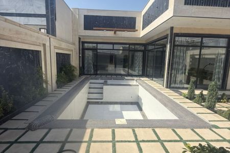 ویلا استخردار در چهارباغ - سنقرآباد