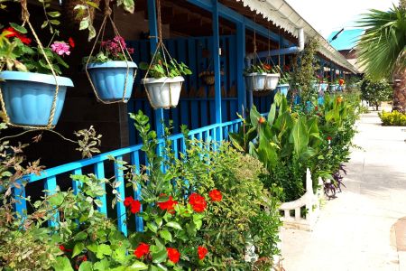 سوئیت ایوان دار در رشت - آقا سید شریف