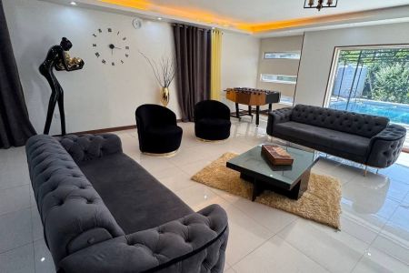 ویلا استخردار در سهیلیه