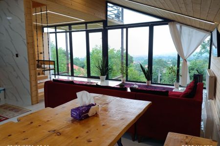 کلبه چوبی با نمای شیشه ای در شاندرمن - اولم