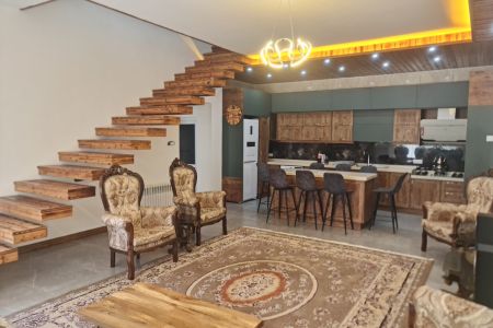 ویلا دوبلکس چهار خوابه با استخر و جکوزی