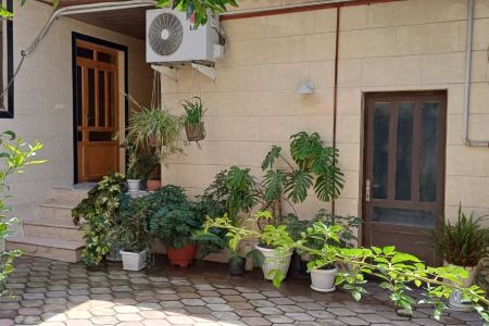 خانه ویلایی در ابتدای جاده سقالکسار رشت