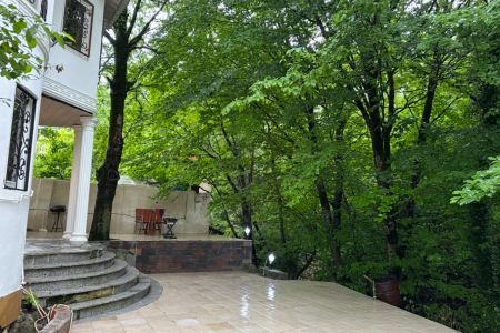 ویلای دوبلکس کنار رود و جنگل در گردنه حیران