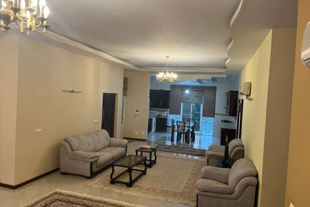 Renting a villa with a pool in Namak Abrud