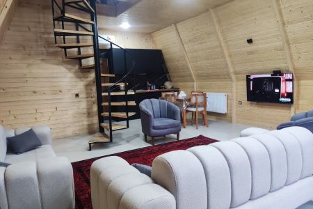 کلبه سوئیسی در چالوس - بلوار امام رضا