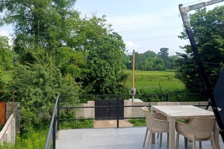 کلبه چوبی با تراس دلباز در ماسال - خودبچر