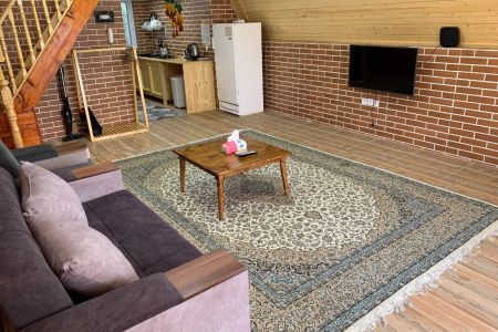 کلبه سوئیسی بالکن دار در کلاچای - لیمنجوب