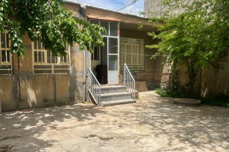 خانه ویلایی در بانه