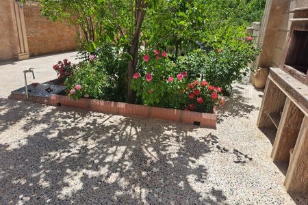 ویلا نزدیک زاینده رود در چادگان - حجت آباد