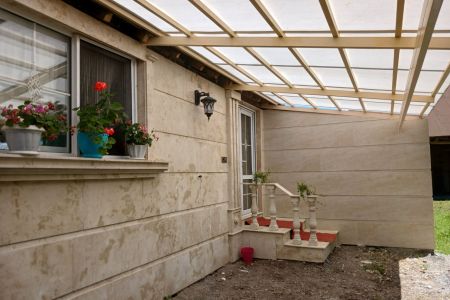 سوئیت حیاط دار در سنگر - سروندان