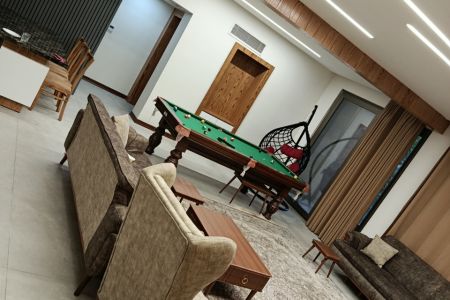 ویلا دوبلکس استخردار در باغ بهادران
