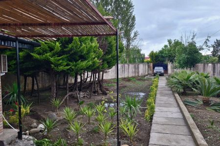 سوئیت حیاط دار در چابکسر - شیخ زاهد محله