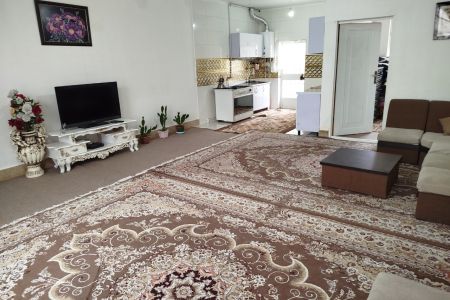 سوئیت حیاط دار در سلسله - کاکارضا