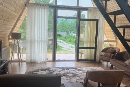 کلبه سوئیسی در قلعه رودخان فومن