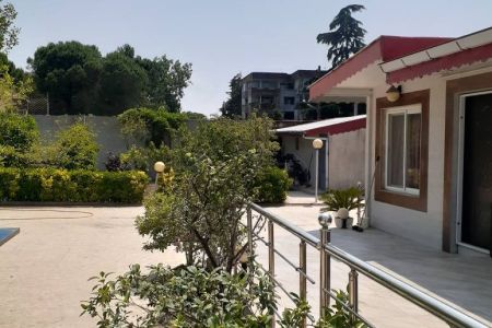 خانه ویلایی نزدیک دهکده ساحلی بندرانزلی
