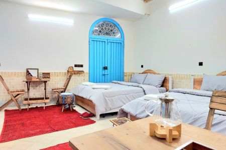 بومگردی در قمصر - اتاق گلاب