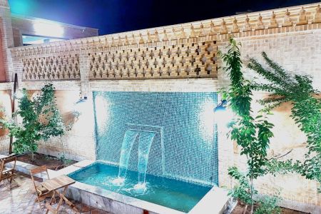 بومگردی در قمصر - اتاق دارچین