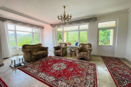آپارتمان رو به کوه در کلیبر - طبقه دوم