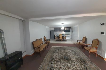خانه حیاط دار در ییلاقی در آلاشت
