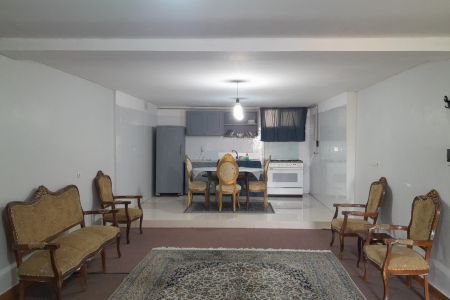 خانه حیاط دار در ییلاقی در آلاشت