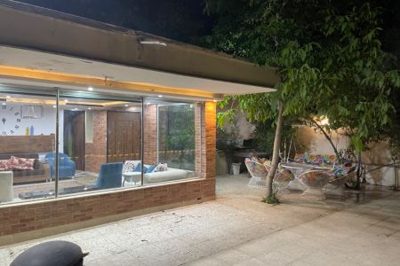 سوئیت استخردار در آبشینه همدان