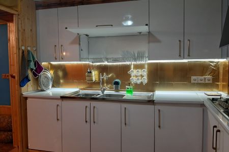 سوئیت با طراحی چوبی در قائمشهر - همکف