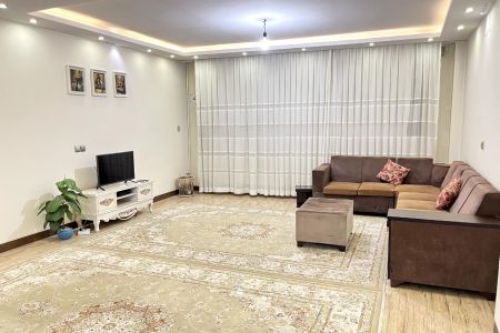 خانه مبله نزدیک آرامگاه باباطاهر - طبقه ۳