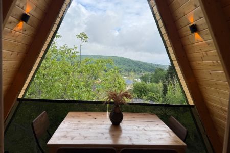 کلبه سوئیسی در بابلکنار - هلی خال