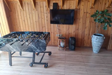 کلبه سوئیسی جنگلی جکوزی دار در اربه کله
