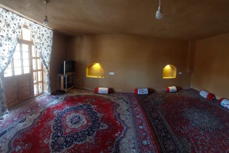 ویلا سنتی با حوضچه آب در سی سخت