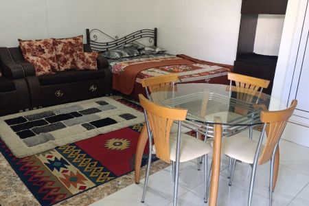 سوئیت کنار برکه اختصاصی در فومن - چیران