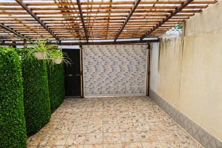 Rent a Swiss Cottage with a Pool in Rasht - Gil Square