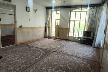 خانه با ویو کوه در پاوه - داریان - همکف