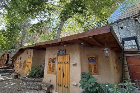 بوتیک هتل در نیاوران تهران - صنوبر