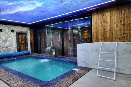 Villa with garden and pool in Shiraz - Khan Zanian