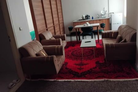 سوئیت ۴ تخته در تهران - رو به خیابان - تیپ ۲