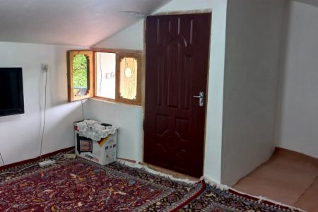 خانه به همراه بالکن چوبی در رانکوه - ط ۲