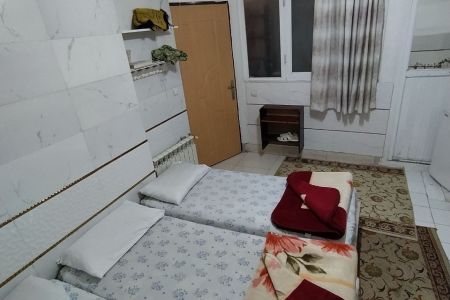 اتاق ۴ تخته نزدیک حرم در مشهد - طبقه اول